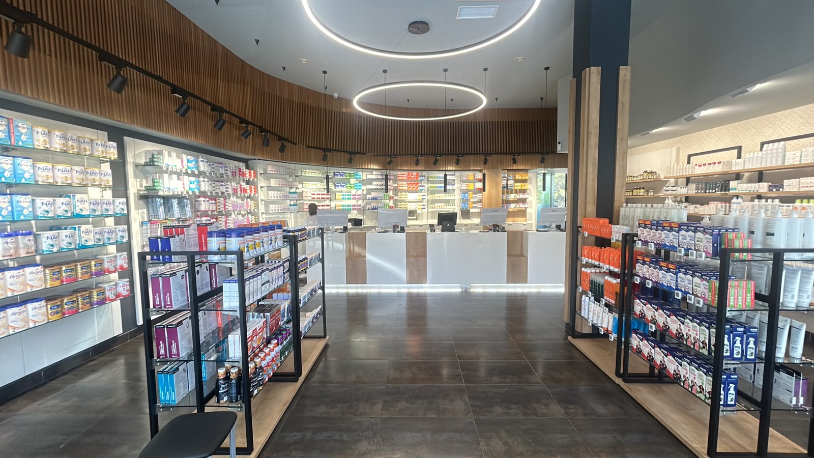 Interior de la Farmacia PuigdeRos